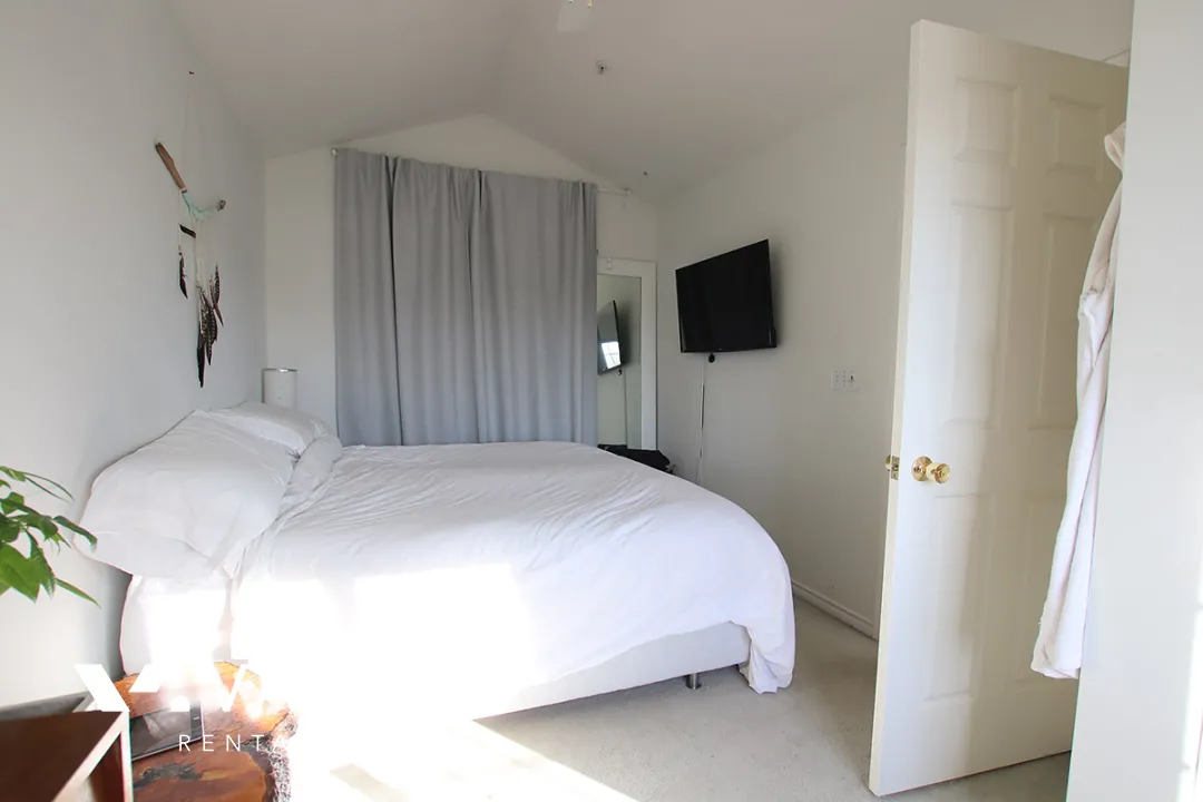 Renfrew Collingwood - 3 Bedroom House For Rent in Vancouver at 2250 East 30th Avenue, Vancouver, BC