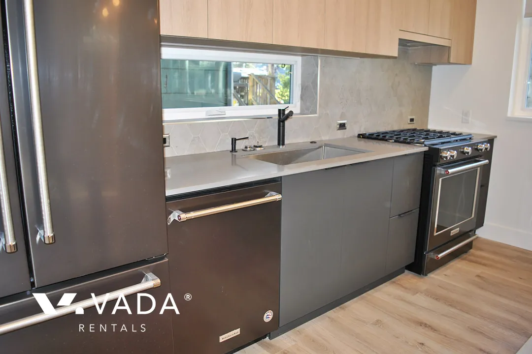 Grandview Woodland - 2 Bedroom Duplex For Rent in Vancouver at 2708 Woodland Drive, Vancouver, BC