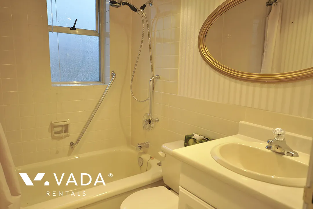 Seastrand in Dundarave - 1 Bedroom Apartment For Rent in West Vancouver at 208 - 150 24th Street, West Vancouver, BC