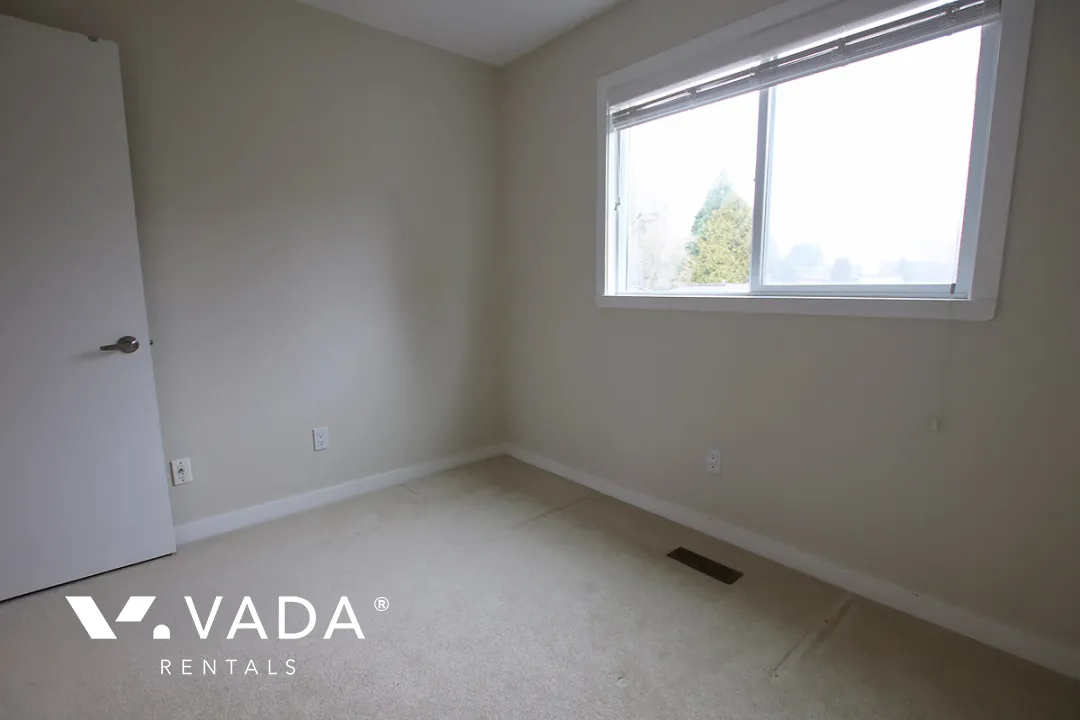 New Horizons West in Woodwards - 3 Bedroom Townhouse For Rent in Richmond at 32 - 9880 Parsons Road, Richmond, BC