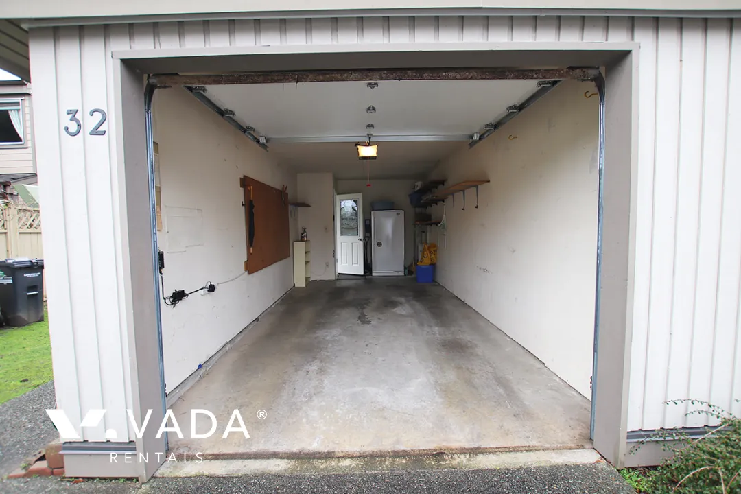 New Horizons West in Woodwards - 3 Bedroom Townhouse For Rent in Richmond at 32 - 9880 Parsons Road, Richmond, BC