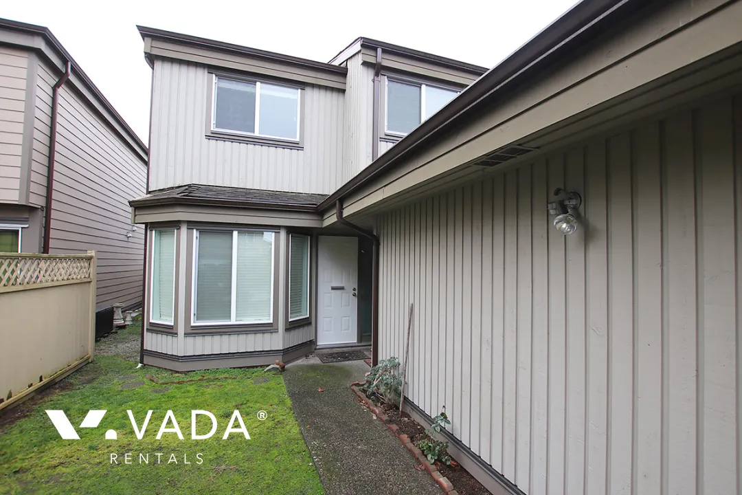 New Horizons West in Woodwards - 3 Bedroom Townhouse For Rent in Richmond at 32 - 9880 Parsons Road, Richmond, BC