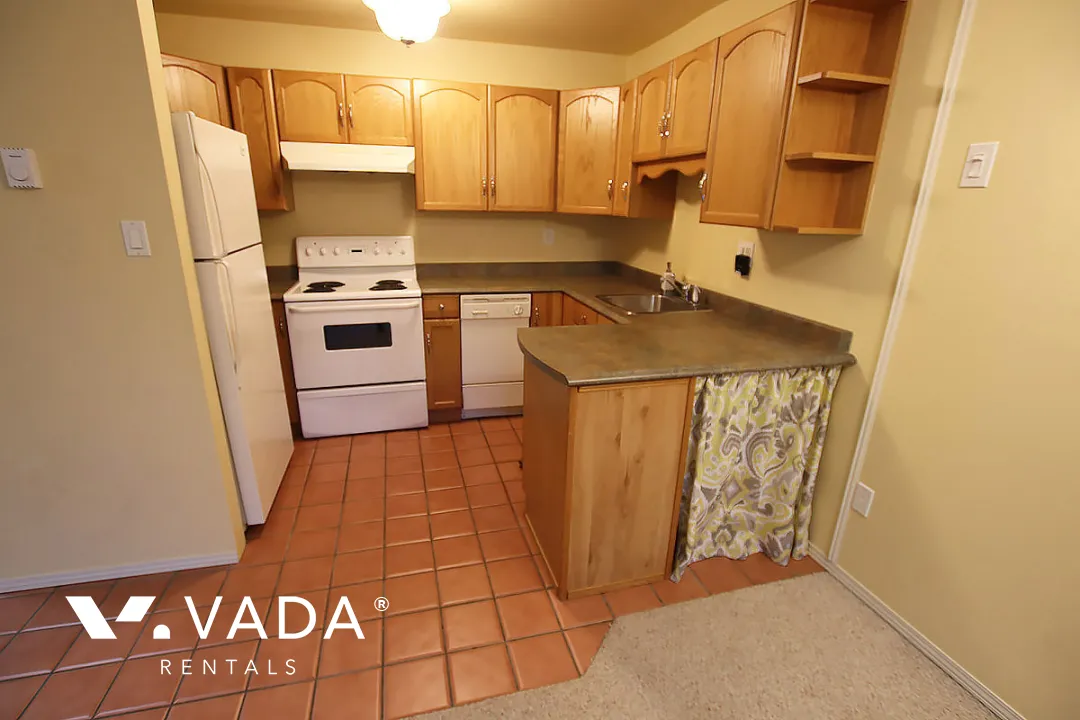 Cedarhill Manor in Uptown - 1 Bedroom Apartment For Rent in New Westminster at 210 - 215 Mowat Street, New Westminster, BC