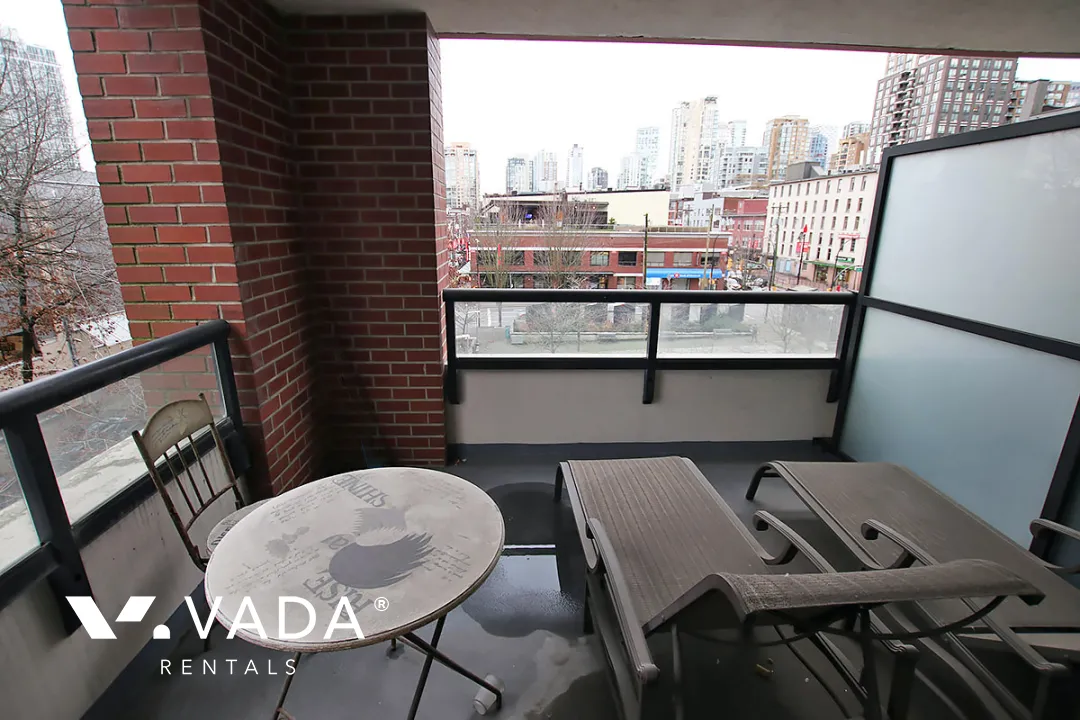 Yaletown Park in Yaletown - 1 Bedroom Apartment For Rent in Vancouver at 407 - 977 Mainland Street, Vancouver, BC