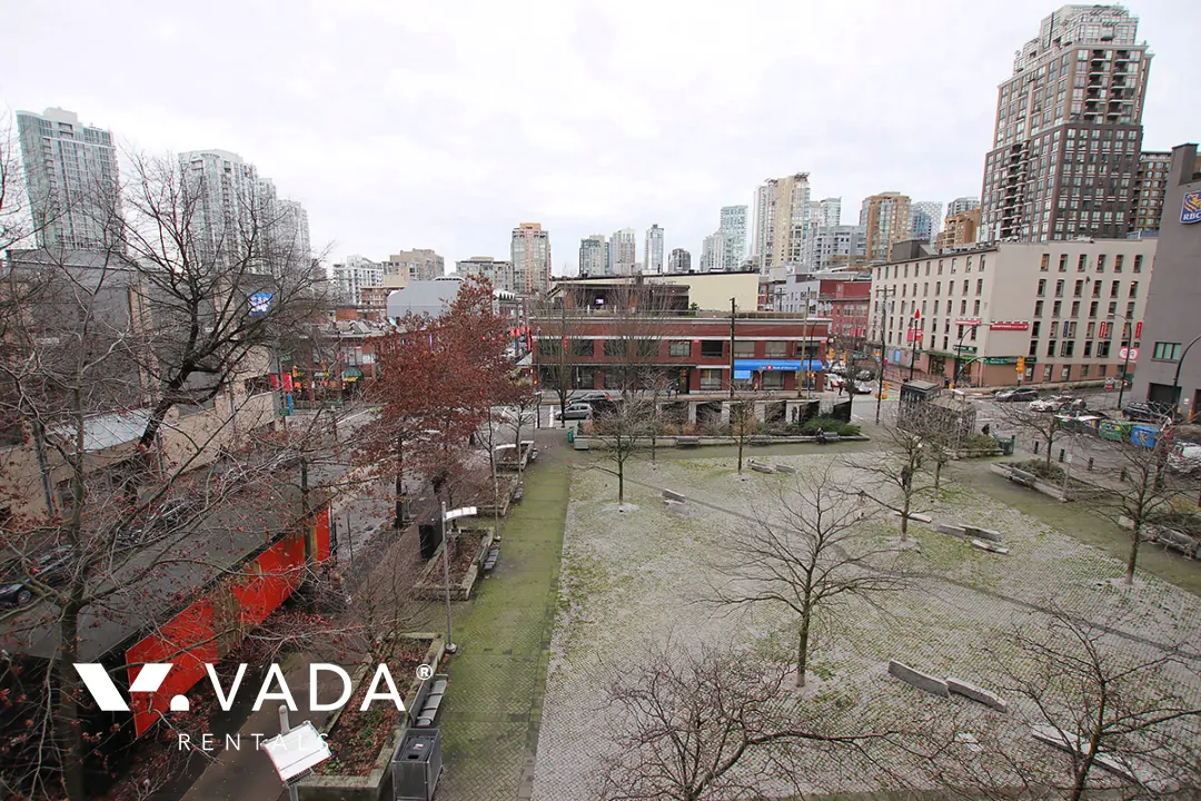 Yaletown Park in Yaletown - 1 Bedroom Apartment For Rent in Vancouver at 407 - 977 Mainland Street, Vancouver, BC