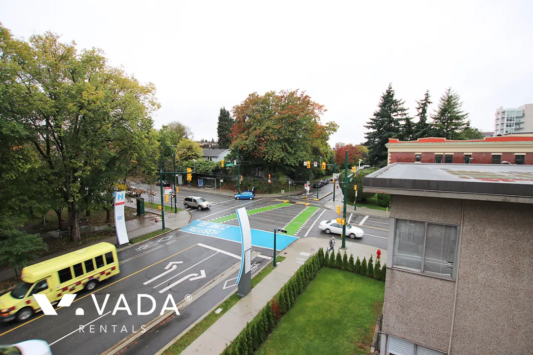 Monte Carlo in Fairview - 1 Bedroom Apartment For Rent in Vancouver at 402 - 985 West 10th Avenue, Vancouver, BC