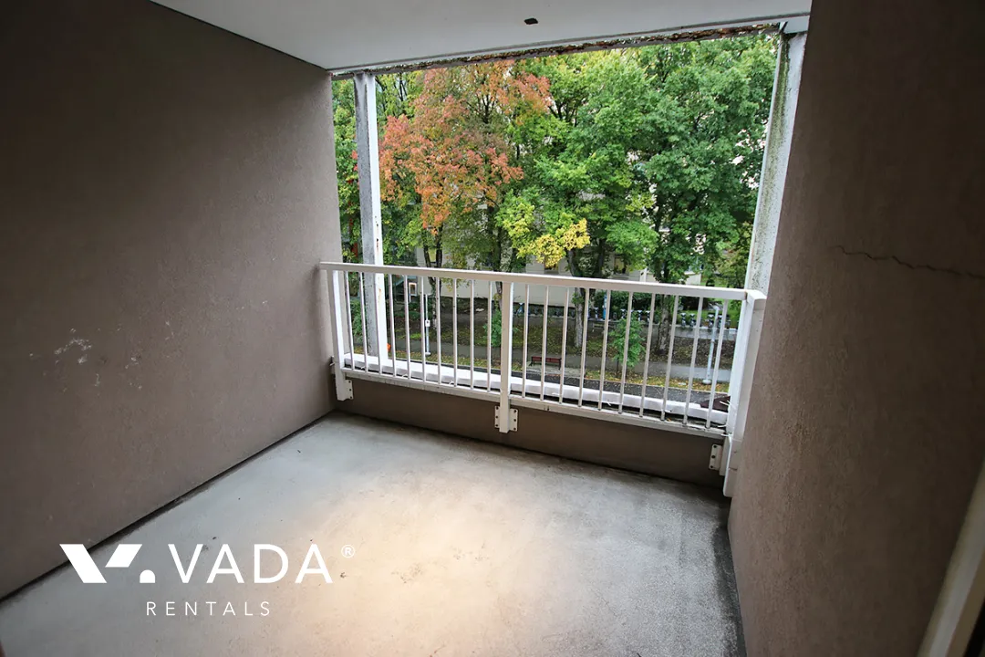 Monte Carlo in Fairview - 1 Bedroom Apartment For Rent in Vancouver at 402 - 985 West 10th Avenue, Vancouver, BC