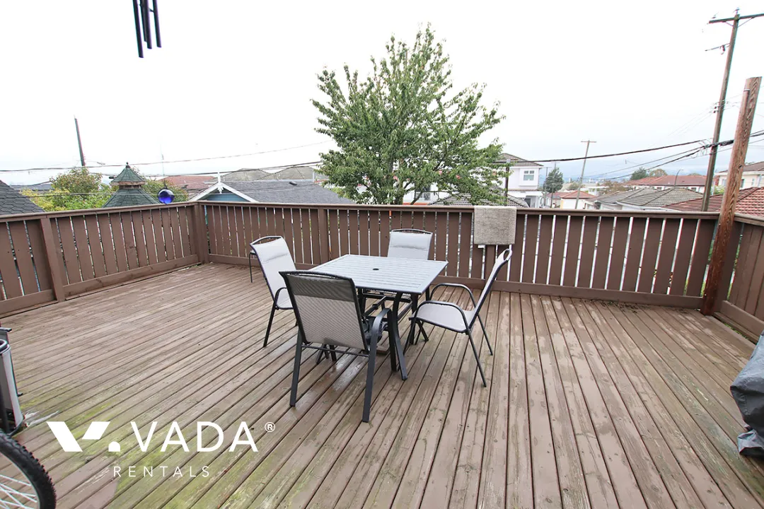 Renfrew Collingwood - 2 Bedroom House (Upper Level) For Rent in Vancouver at 3289 East 25th Avenue, Vancouver, BC