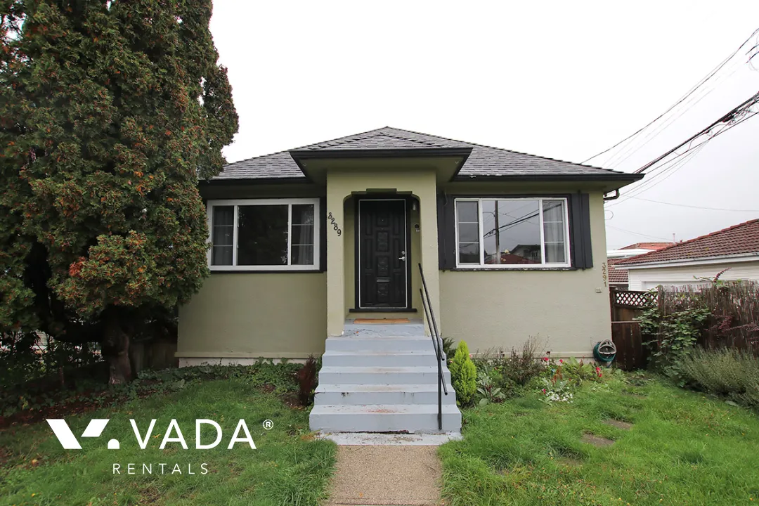 Renfrew Collingwood - 2 Bedroom House (Upper Level) For Rent in Vancouver at 3289 East 25th Avenue, Vancouver, BC