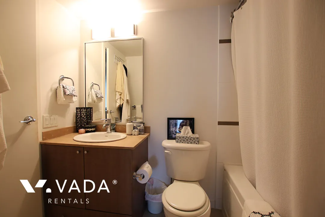 The Hudson in Downtown - 1 Bedroom Apartment For Rent in Vancouver at 1402 - 610 Granville Street, Vancouver, BC