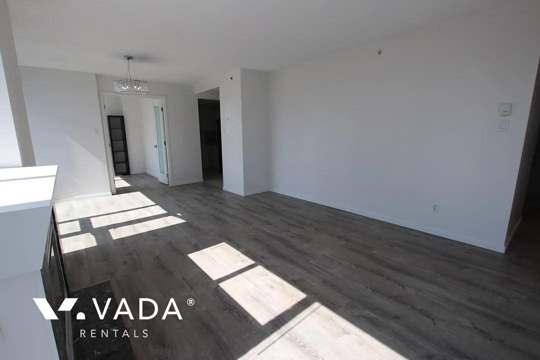 Paris Place in Downtown - 2 Bedroom Apartment For Rent in Vancouver at 1704 - 183 Keefer Place, Vancouver, BC