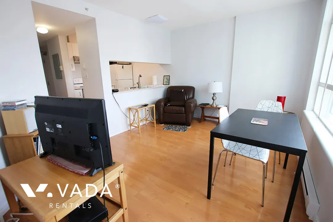 Conference Plaza in Downtown - 1 Bedroom Apartment For Rent in Vancouver at 1105 - 438 Seymour Street, Vancouver, BC