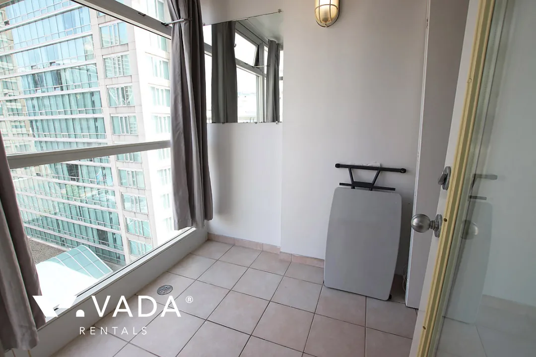 Conference Plaza in Downtown - 1 Bedroom Apartment For Rent in Vancouver at 1105 - 438 Seymour Street, Vancouver, BC