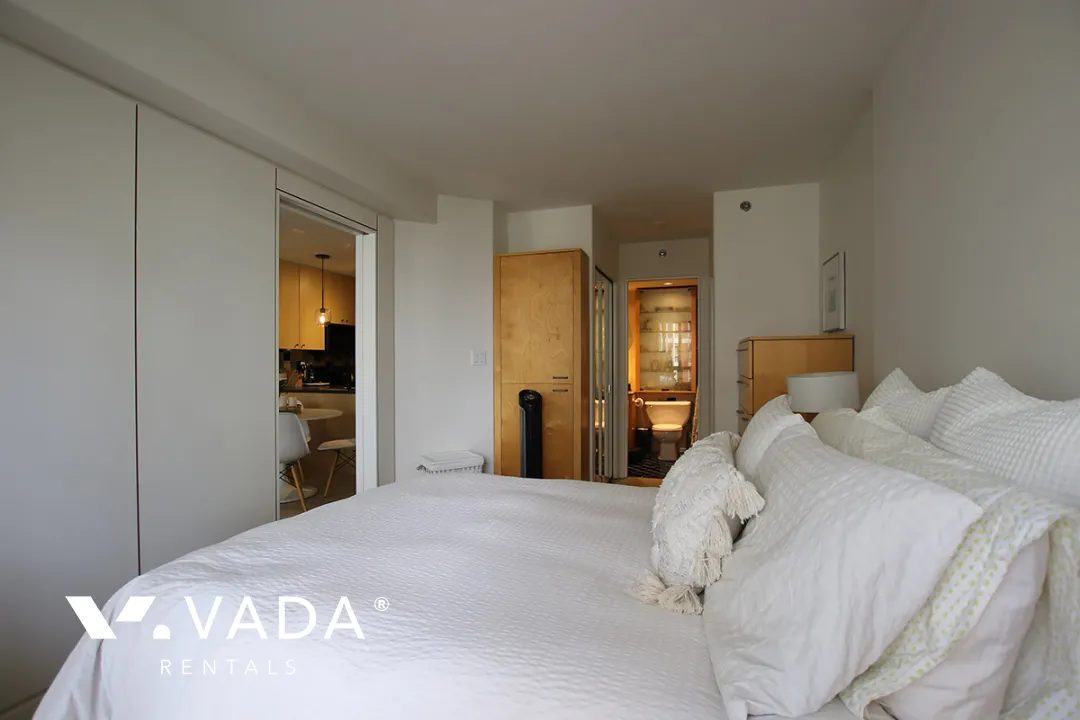 Eight One Nine in Downtown - 1 Bedroom Apartment For Rent in Vancouver at 706 - 819 Hamilton Street, Vancouver, BC