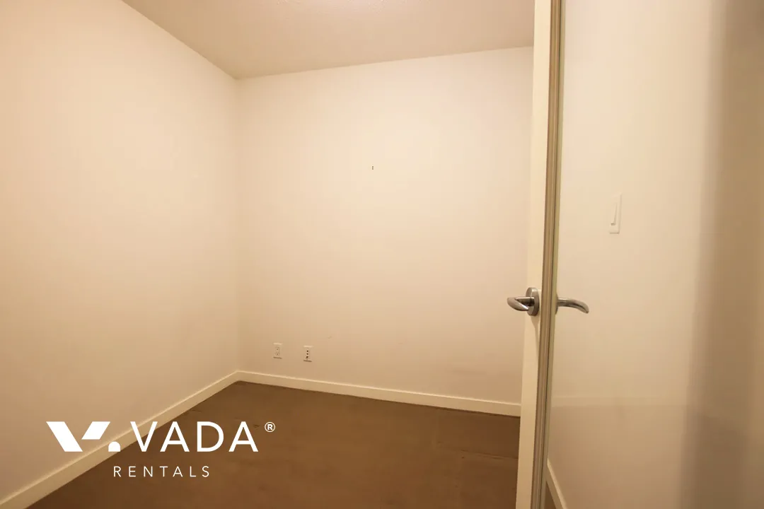 TV Towers in Downtown - 1 Bedroom Apartment For Rent in Vancouver at 805 - 233 Robson Street, Vancouver, BC