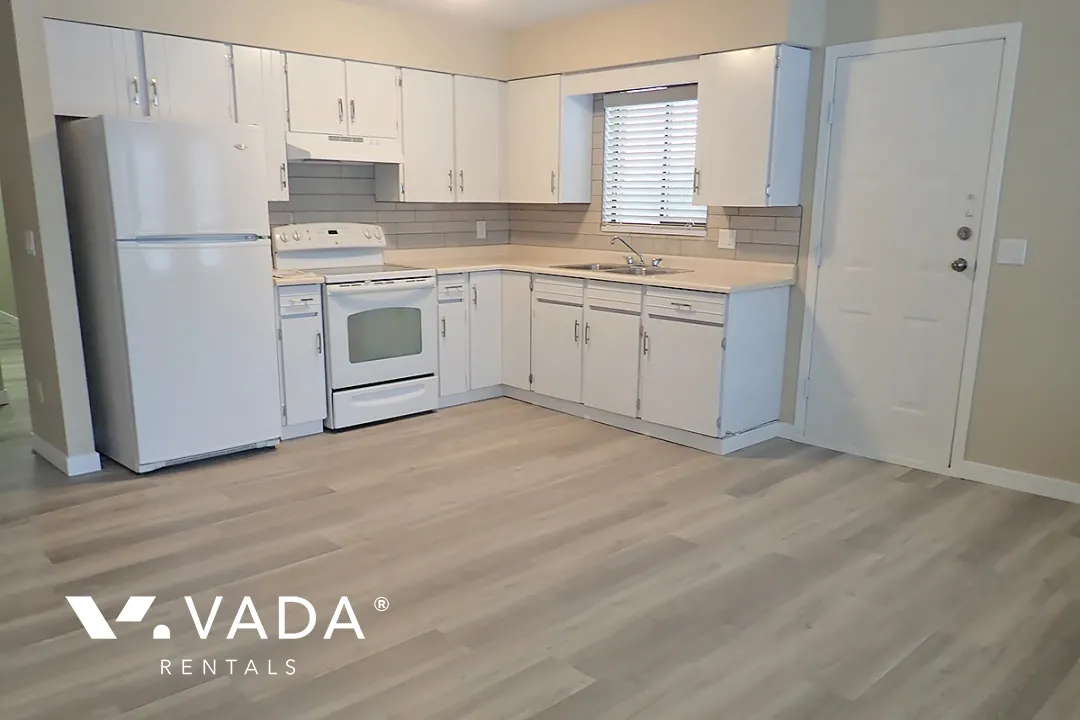 Willingdon Heights - 2 Bedroom House (Lower Level) For Rent in Burnaby at 810B Rosser Avenue, Burnaby, BC