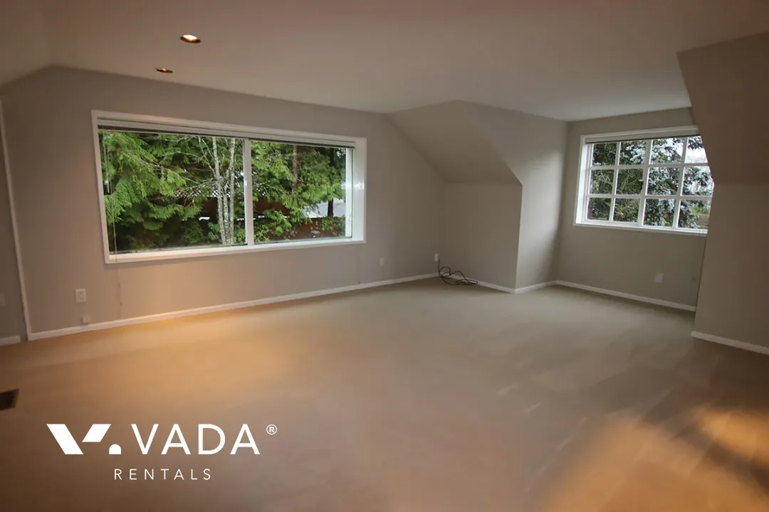 British Properties - 5 Bedroom House For Rent in West Vancouver at 1084 Eyremount Drive, West Vancouver, BC