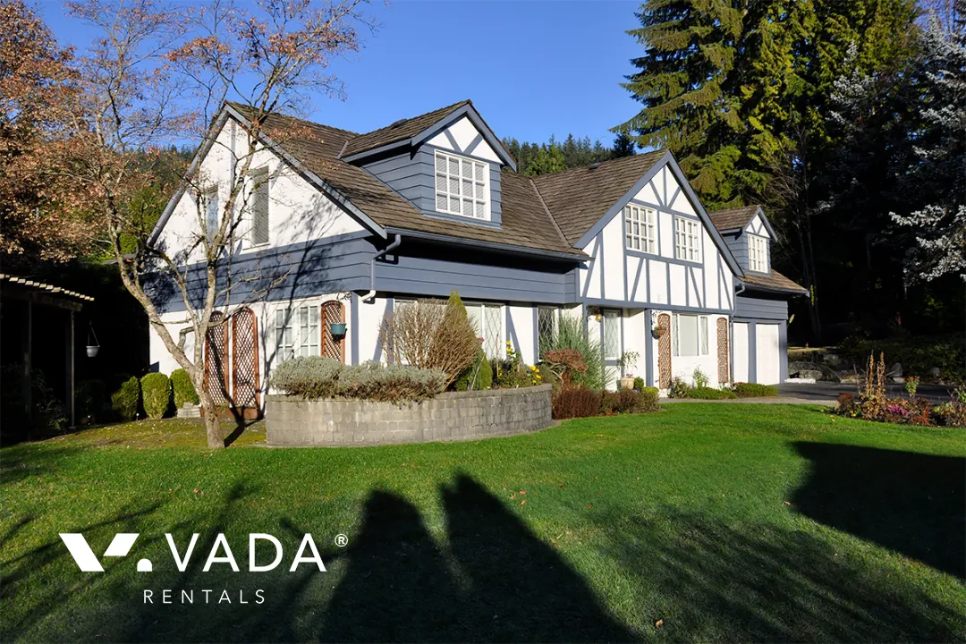 British Properties - 5 Bedroom House For Rent in West Vancouver at 1084 Eyremount Drive, West Vancouver, BC