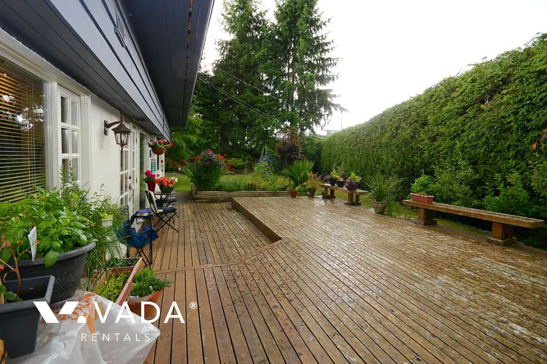 British Properties - 5 Bedroom House For Rent in West Vancouver at 1084 Eyremount Drive, West Vancouver, BC