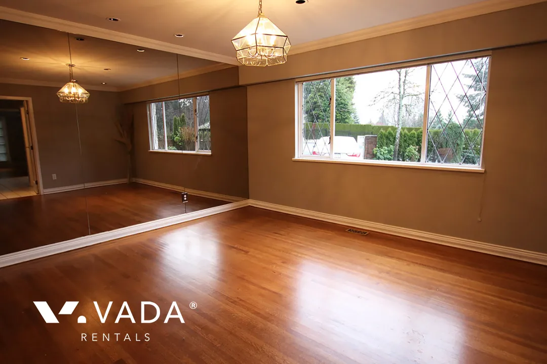 British Properties - 5 Bedroom House For Rent in West Vancouver at 1084 Eyremount Drive, West Vancouver, BC