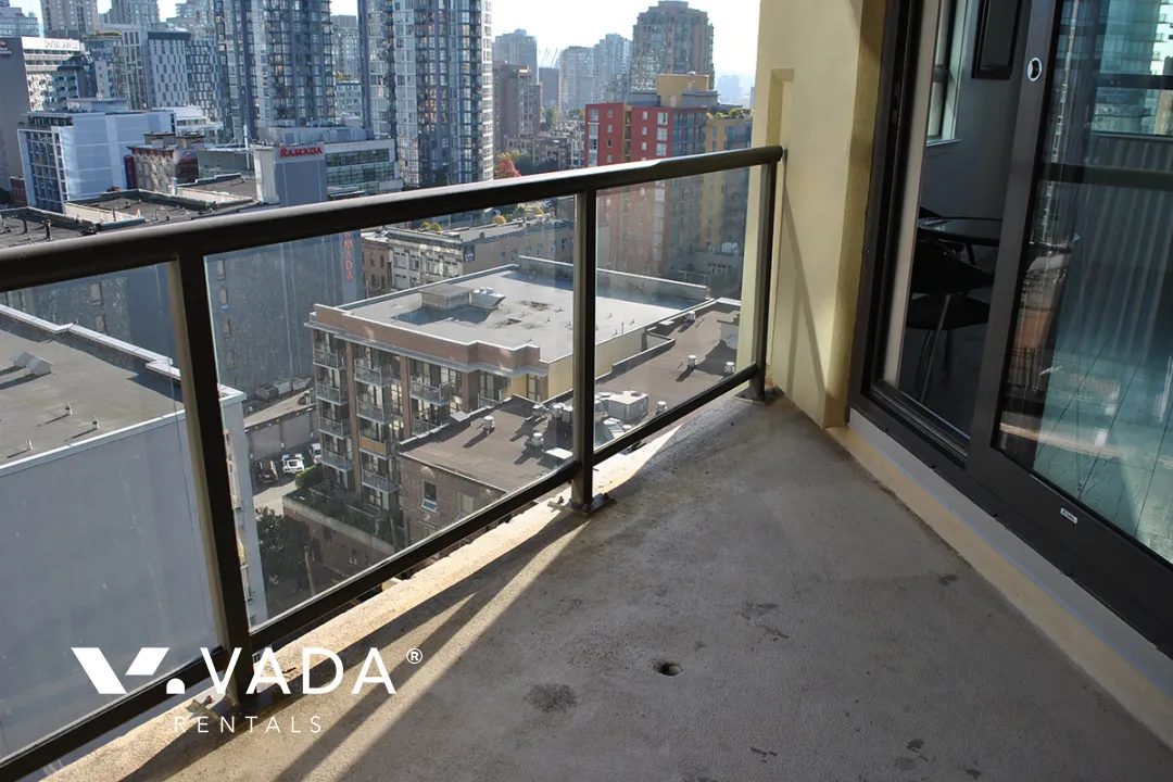 Century Tower in Downtown - Studio For Rent in Vancouver at 1401 - 789 Drake Street, Vancouver, BC