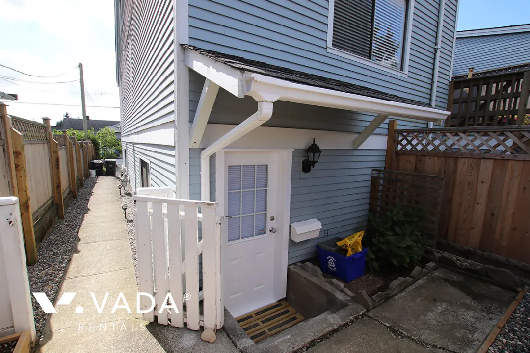 Metrotown - 1 Bedroom Basement For Rent in Burnaby at 5027B Watling Street, Burnaby, BC