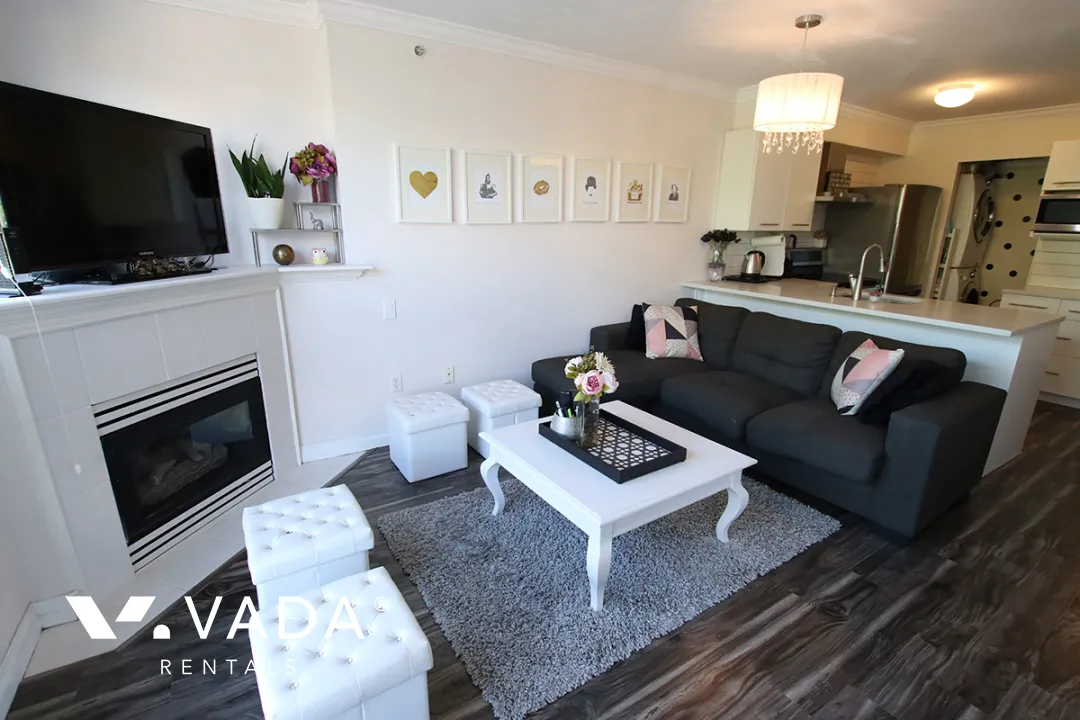 Broadway Crest in Mount Pleasant East - Furnished 1 Bedroom Apartment For Rent in Vancouver at 322 - 418 East Broadway, Vancouver, BC