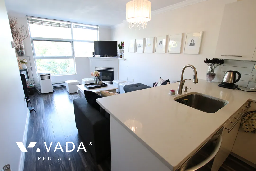 Broadway Crest in Mount Pleasant East - Furnished 1 Bedroom Apartment For Rent in Vancouver at 322 - 418 East Broadway, Vancouver, BC