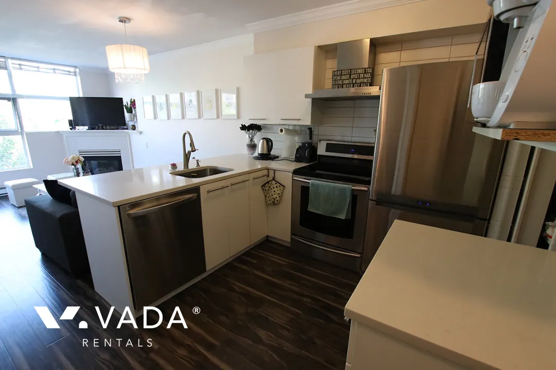 Broadway Crest in Mount Pleasant East - Furnished 1 Bedroom Apartment For Rent in Vancouver at 322 - 418 East Broadway, Vancouver, BC