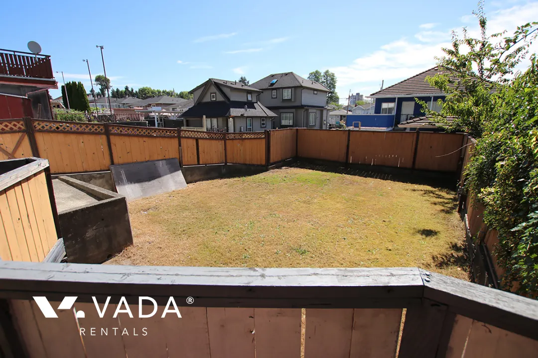 Renfrew Collingwood - 3 Bedroom House (Upper Level) For Rent in Vancouver at 4980A Chatham Street, Vancouver, BC