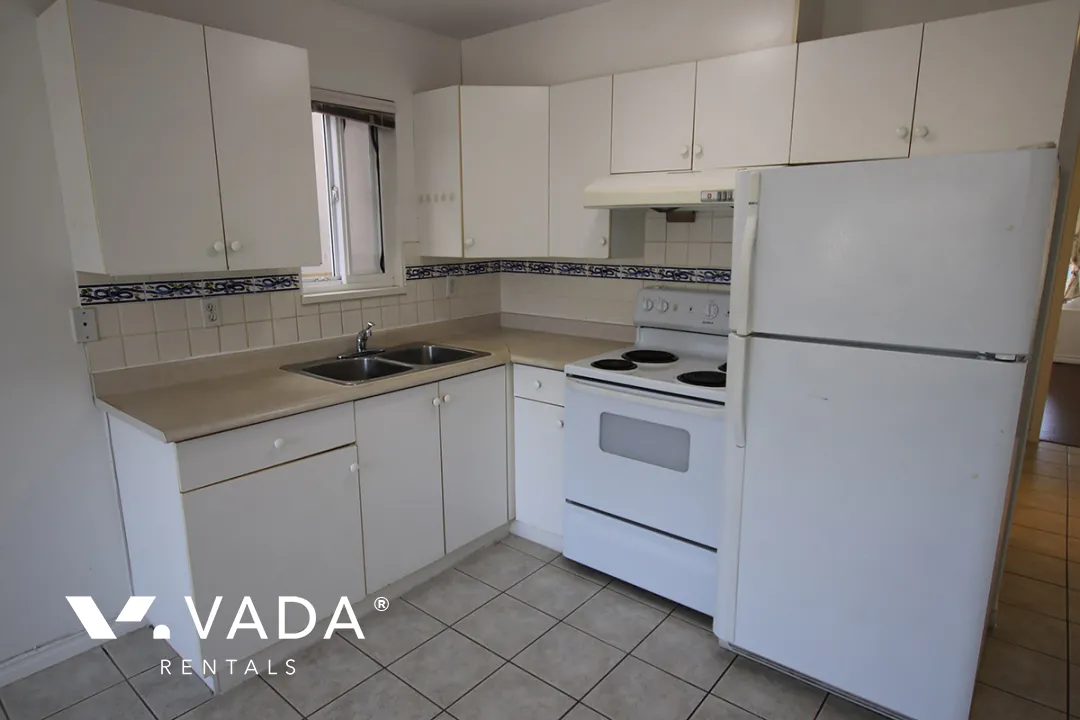 Renfrew Collingwood - 2 Bedroom Garden Suite For Rent in Vancouver at 2471B East 34th Avenue, Vancouver, BC
