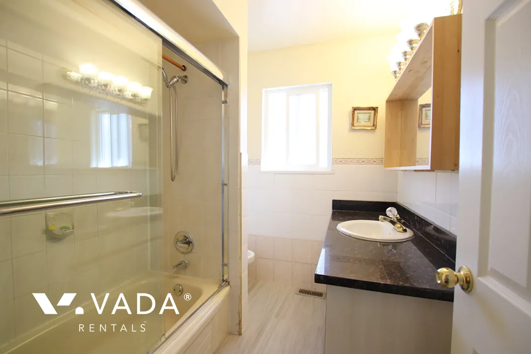 Marpole - 6 Bedroom House For Rent in Vancouver at 842 West 59th Avenue, Vancouver, BC