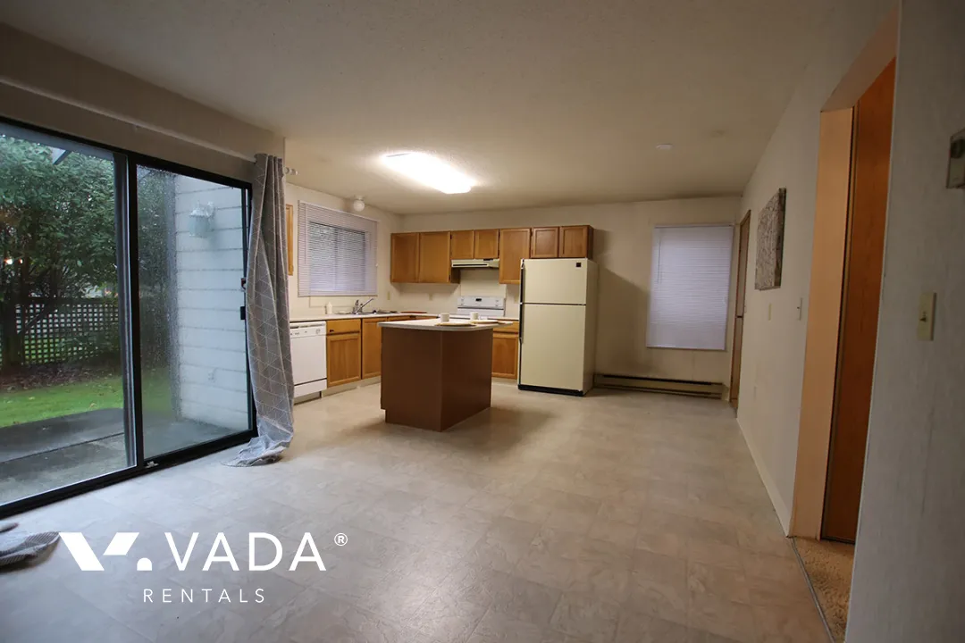 Maple Tree Lane in Woodwards - 3 Bedroom Townhouse For Rent in Richmond at 10 - 6245 Sheridan Road, Richmond, BC