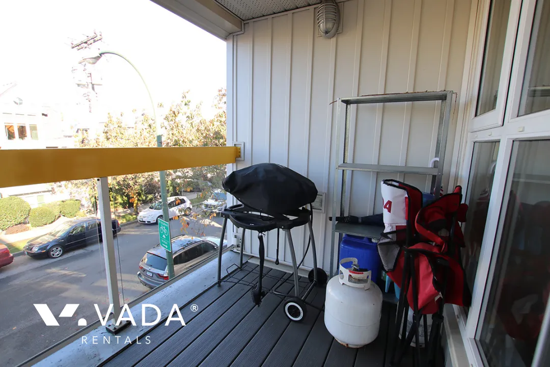 Heather Park in Fairview - 1 Bedroom Apartment For Rent in Vancouver at 17 - 704 West 7th Avenue, Vancouver, BC