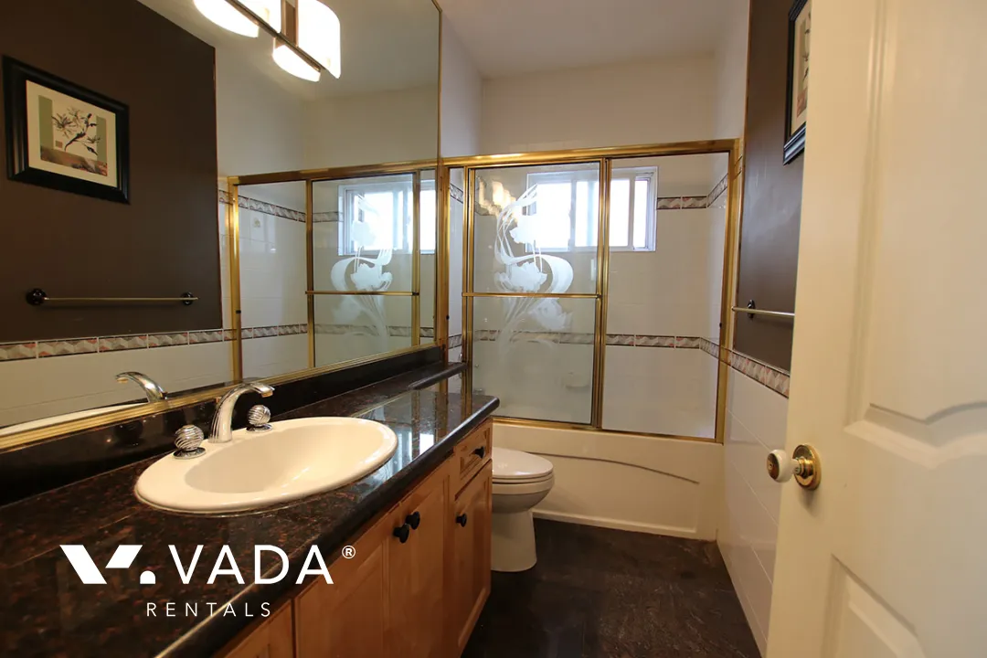 Victoria Fraserview - 2 Bedroom House (Upper Level) For Rent in Vancouver at 425 East 64th Avenue, Vancouver, BC