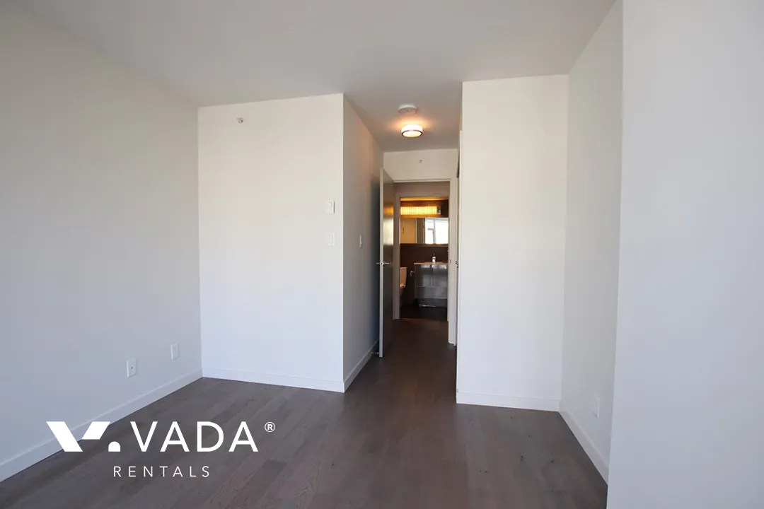 Cosmo in Downtown - 1 Bedroom Apartment For Rent in Vancouver at 810 - 161 West Georgia Street, Vancouver, BC