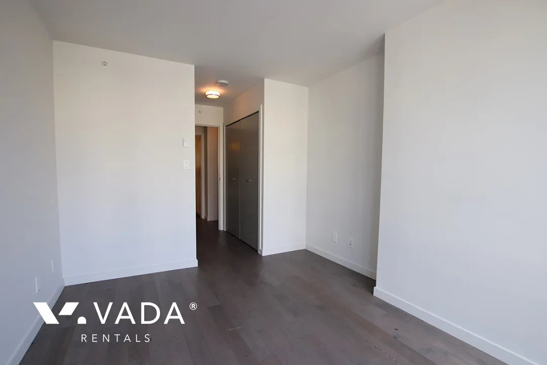 Cosmo in Downtown - 1 Bedroom Apartment For Rent in Vancouver at 810 - 161 West Georgia Street, Vancouver, BC
