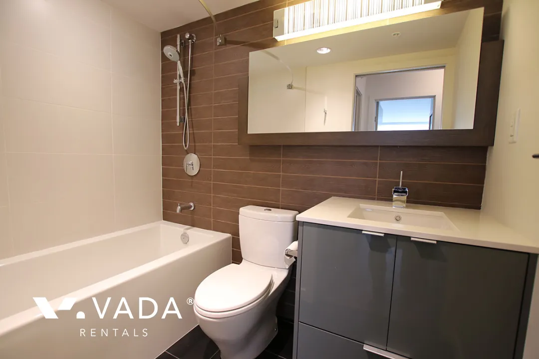 Cosmo in Downtown - 1 Bedroom Apartment For Rent in Vancouver at 810 - 161 West Georgia Street, Vancouver, BC