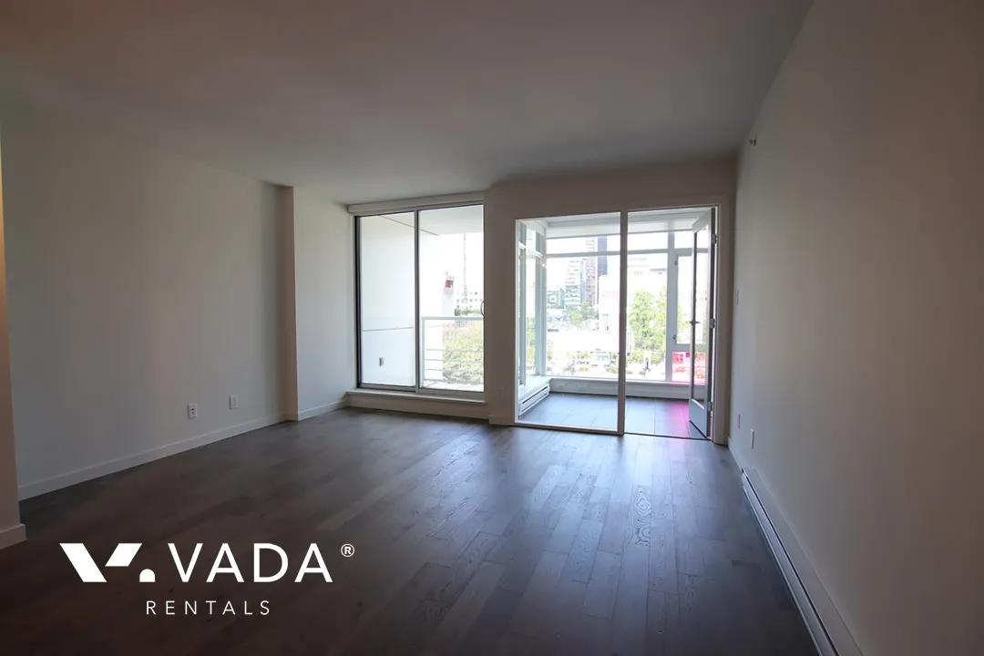 Cosmo in Downtown - 1 Bedroom Apartment For Rent in Vancouver at 810 - 161 West Georgia Street, Vancouver, BC