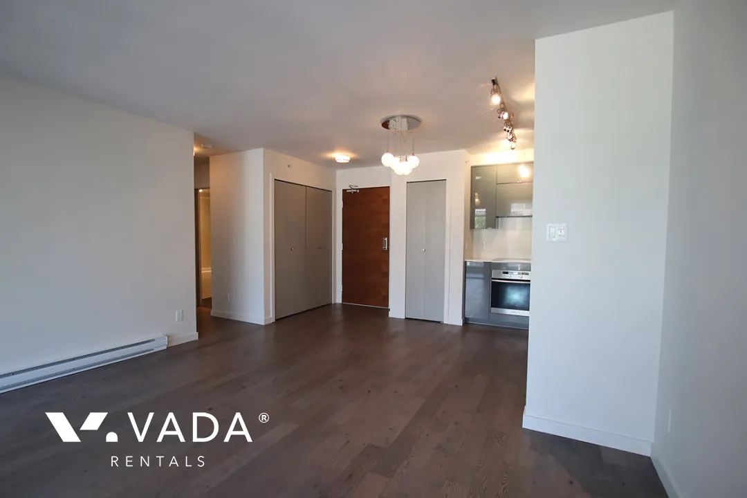 Cosmo in Downtown - 1 Bedroom Apartment For Rent in Vancouver at 810 - 161 West Georgia Street, Vancouver, BC