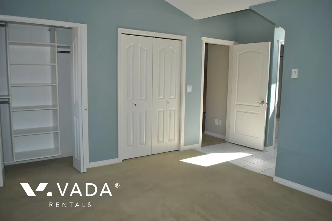 lLLAHEE in Norgate - 3 Bedroom Townhouse For Rent in North Vancouver at 203 - 1513 Bowser Avenue North, North Vancouver, BC