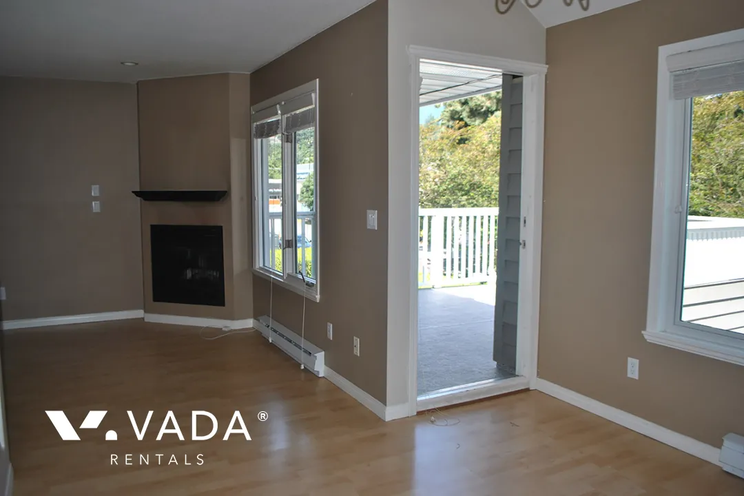 lLLAHEE in Norgate - 3 Bedroom Townhouse For Rent in North Vancouver at 203 - 1513 Bowser Avenue North, North Vancouver, BC