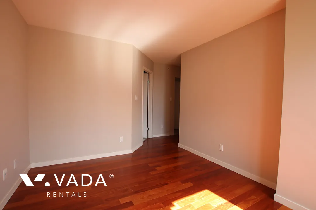 Peninsula in Yaletown - 2 Bedroom Apartment For Rent in Vancouver at 1201 Marinaside Crescent, Vancouver, BC