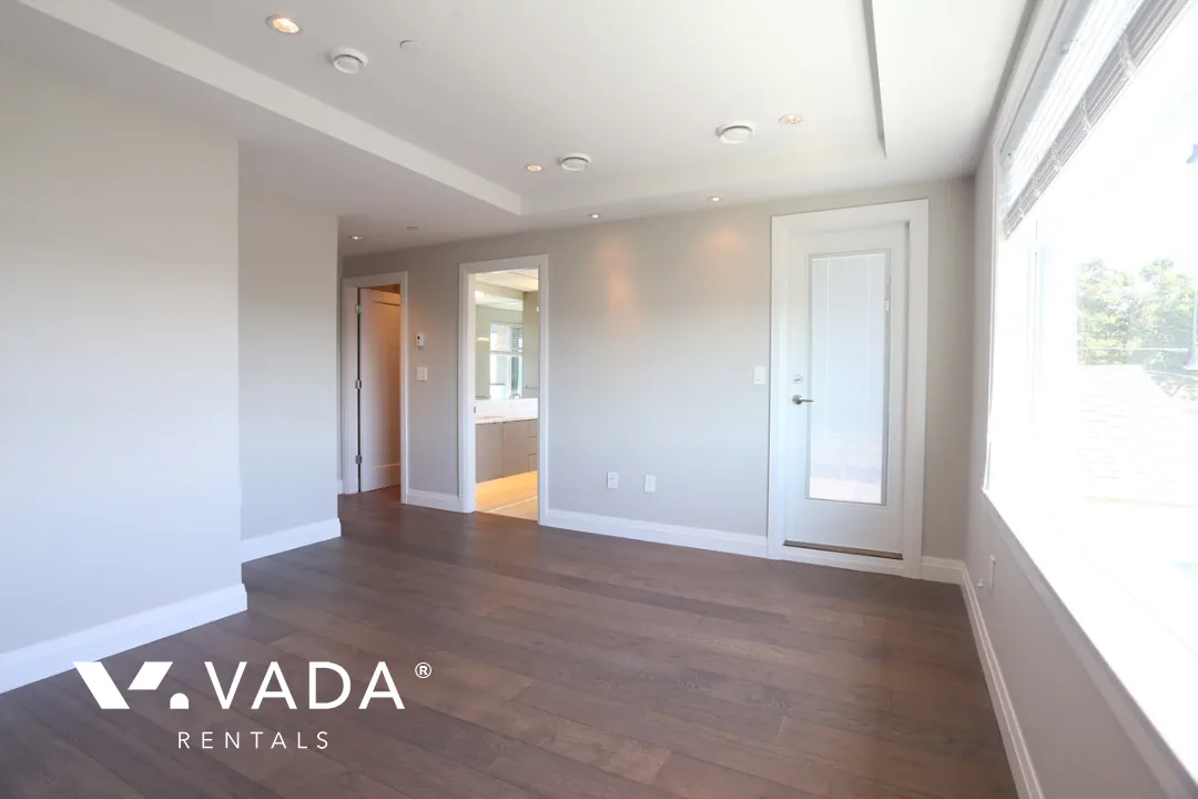 Victoria - 3 Bedroom House (Upper Level) For Rent in Vancouver at 1686 East 56th Avenue, Vancouver, BC