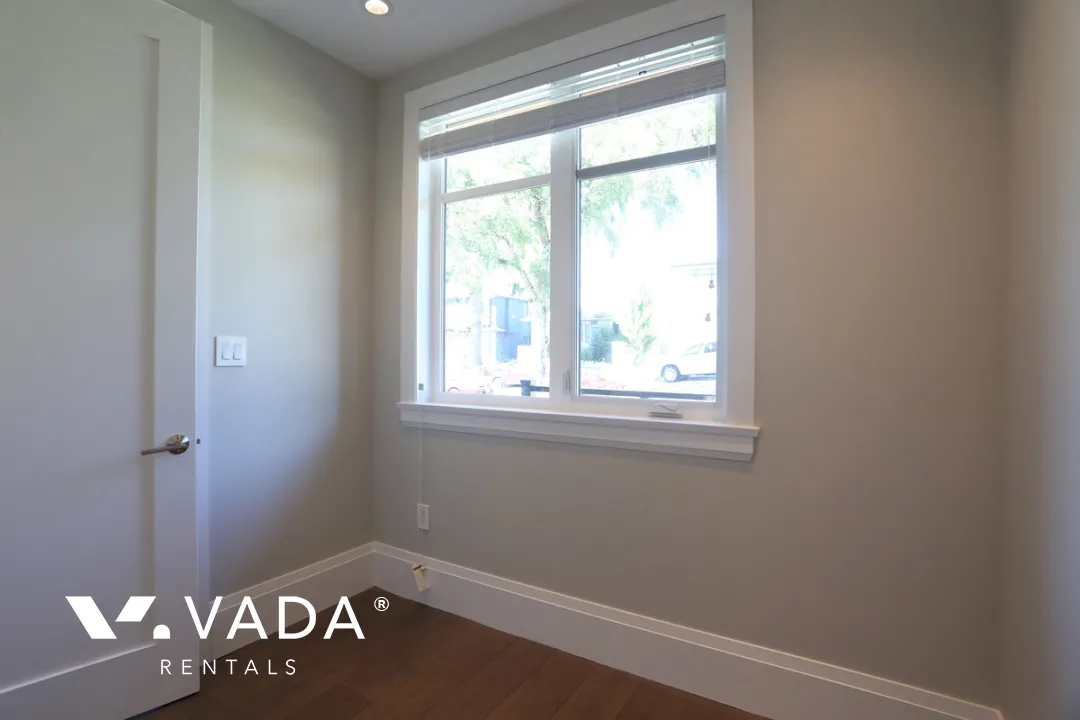 Victoria - 3 Bedroom House (Upper Level) For Rent in Vancouver at 1686 East 56th Avenue, Vancouver, BC