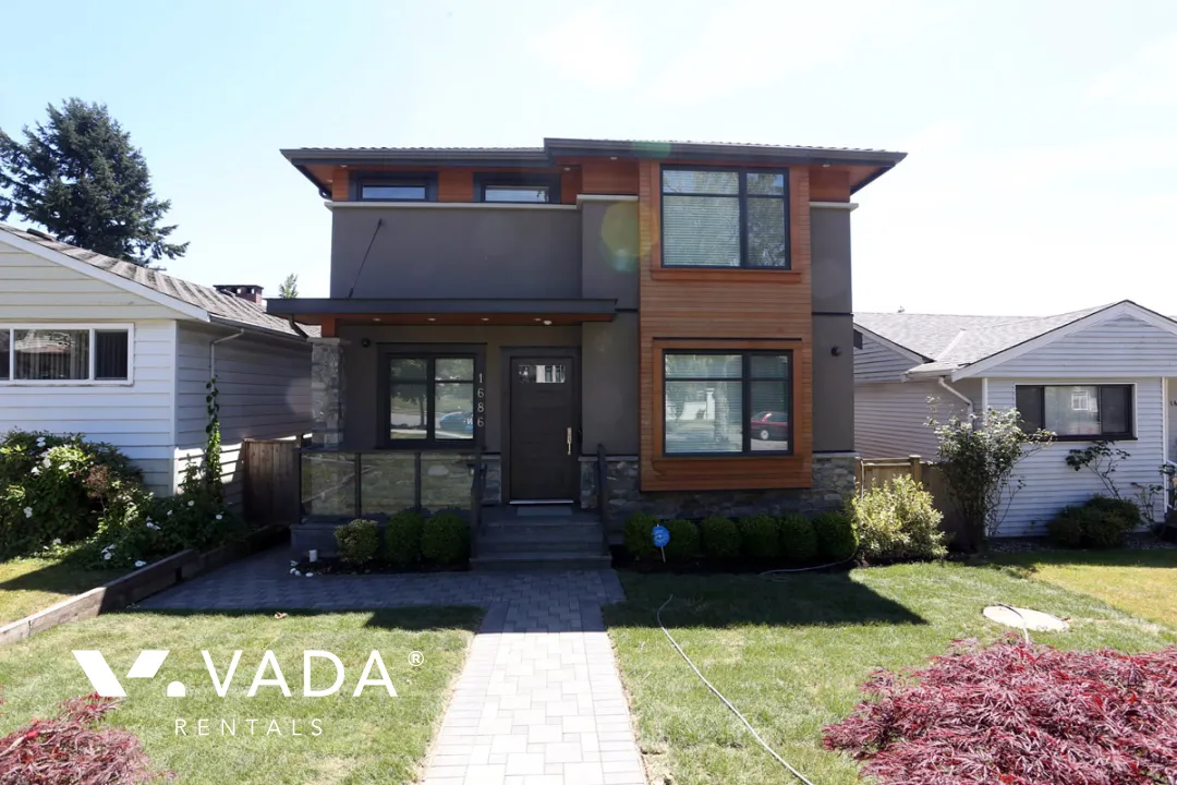 Victoria - 3 Bedroom House (Upper Level) For Rent in Vancouver at 1686 East 56th Avenue, Vancouver, BC