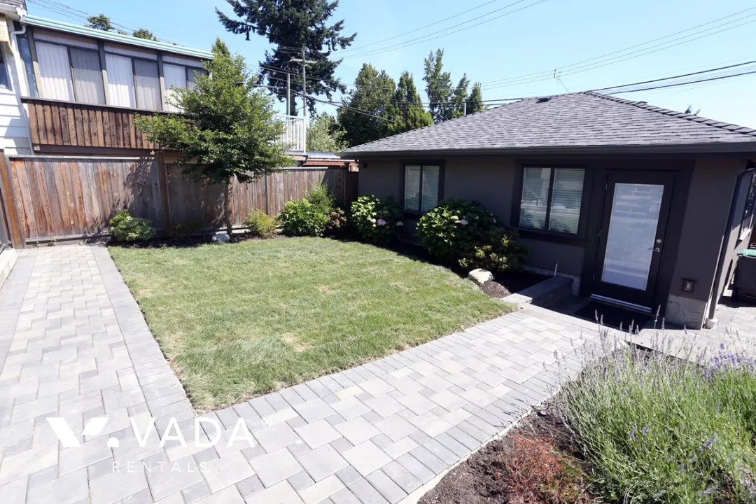 Victoria - 3 Bedroom House (Upper Level) For Rent in Vancouver at 1686 East 56th Avenue, Vancouver, BC