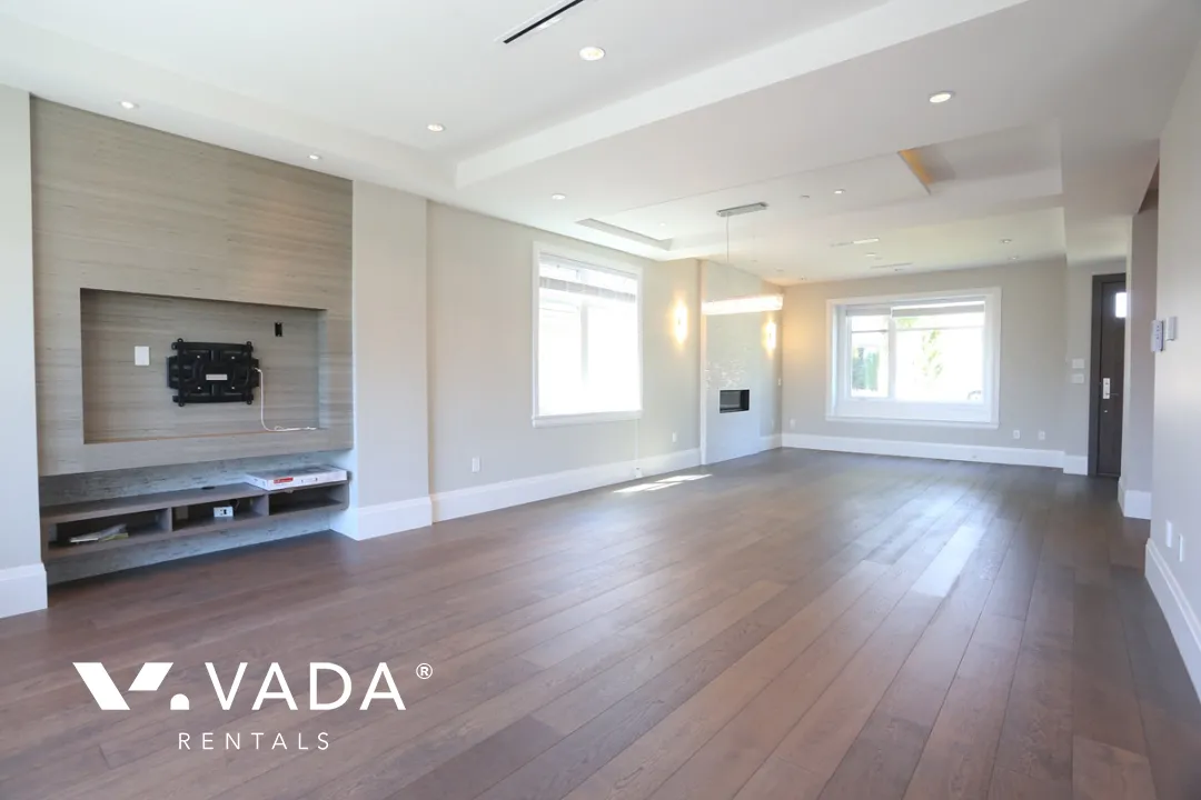 Victoria - 3 Bedroom House (Upper Level) For Rent in Vancouver at 1686 East 56th Avenue, Vancouver, BC