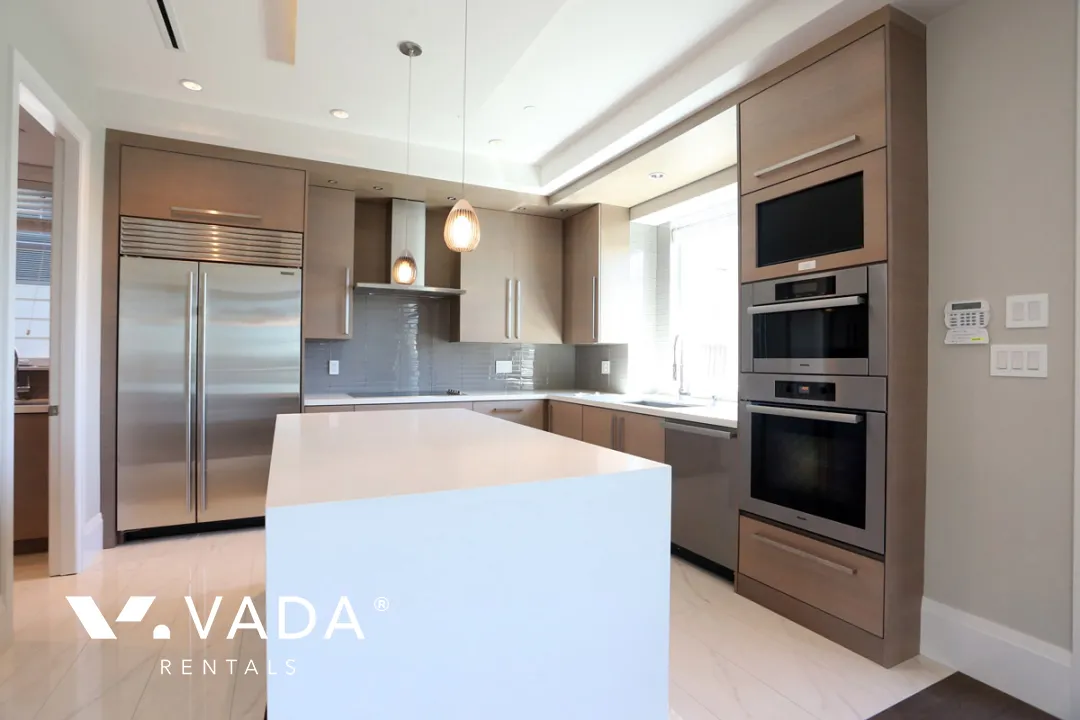 Victoria - 3 Bedroom House (Upper Level) For Rent in Vancouver at 1686 East 56th Avenue, Vancouver, BC