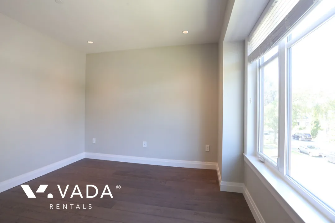 Victoria - 3 Bedroom House (Upper Level) For Rent in Vancouver at 1686 East 56th Avenue, Vancouver, BC